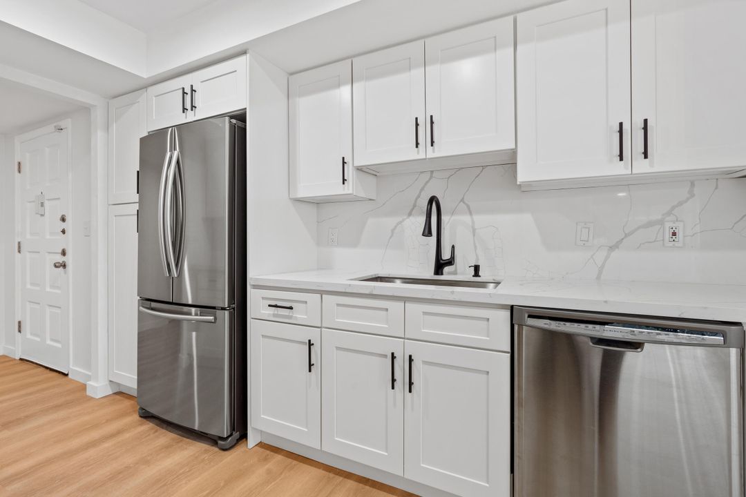 Под контрактом: $299,999 (2 спален, 2 ванн, 1537 Квадратных фут)