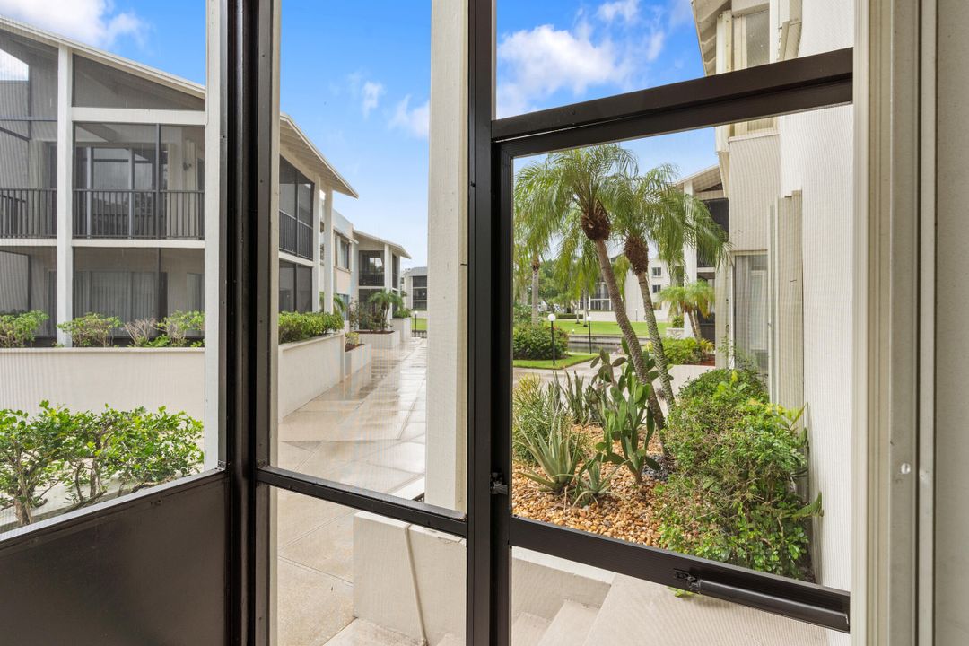 Под контрактом: $299,999 (2 спален, 2 ванн, 1537 Квадратных фут)