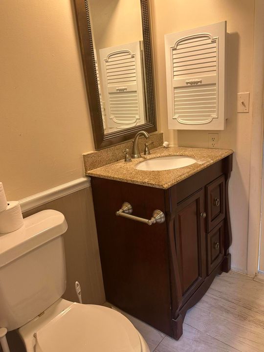 Под контрактом: $35,000 (2 спален, 2 ванн, 1344 Квадратных фут)