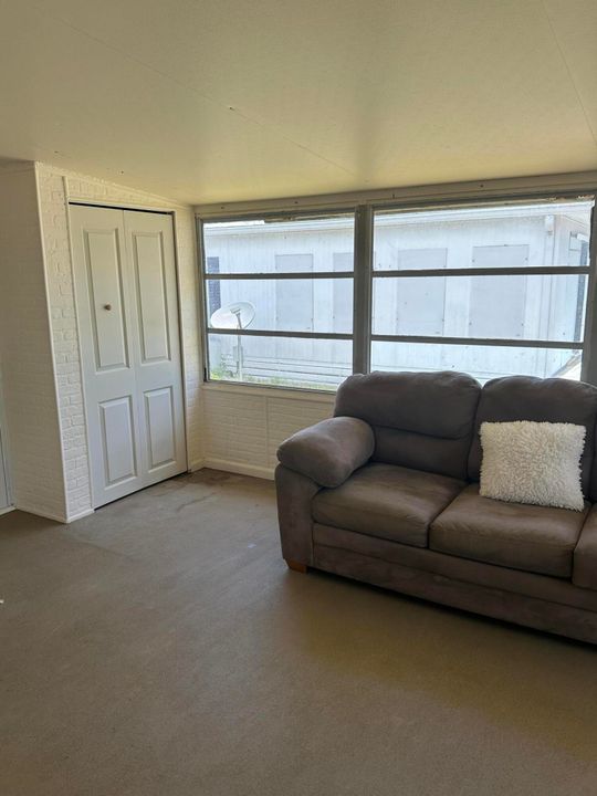 Под контрактом: $35,000 (2 спален, 2 ванн, 1344 Квадратных фут)