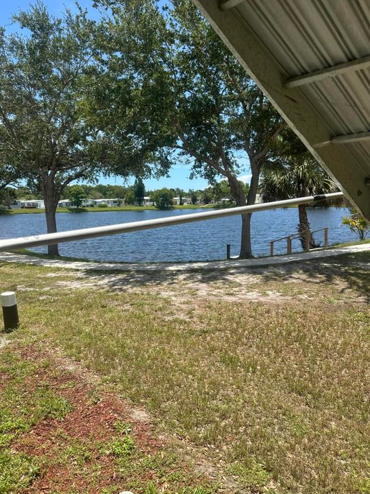 Под контрактом: $35,000 (2 спален, 2 ванн, 1344 Квадратных фут)