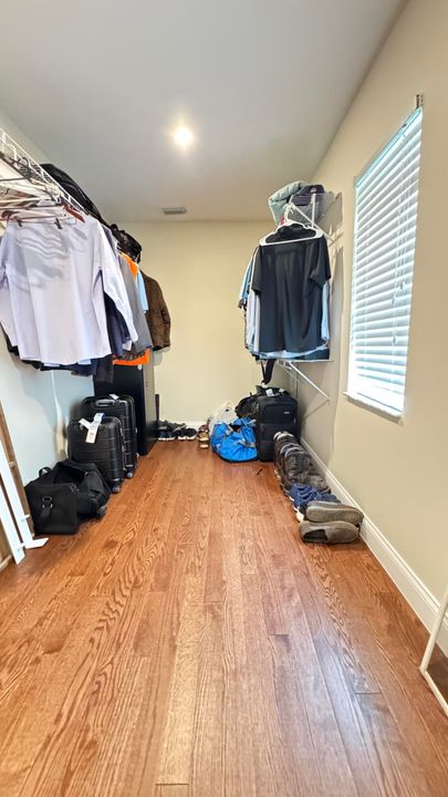 For Sale: $549,900 (5 beds, 3 baths, 3750 Square Feet)