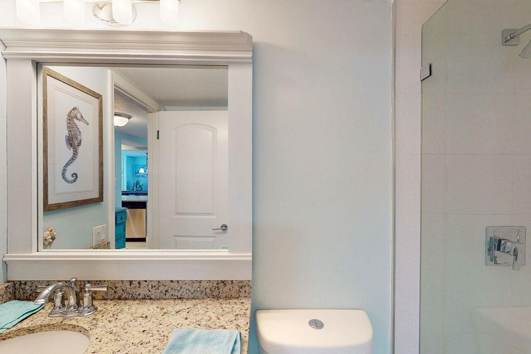 合同活跃: $361,900 (2 贝兹, 2 浴室, 1211 平方英尺)