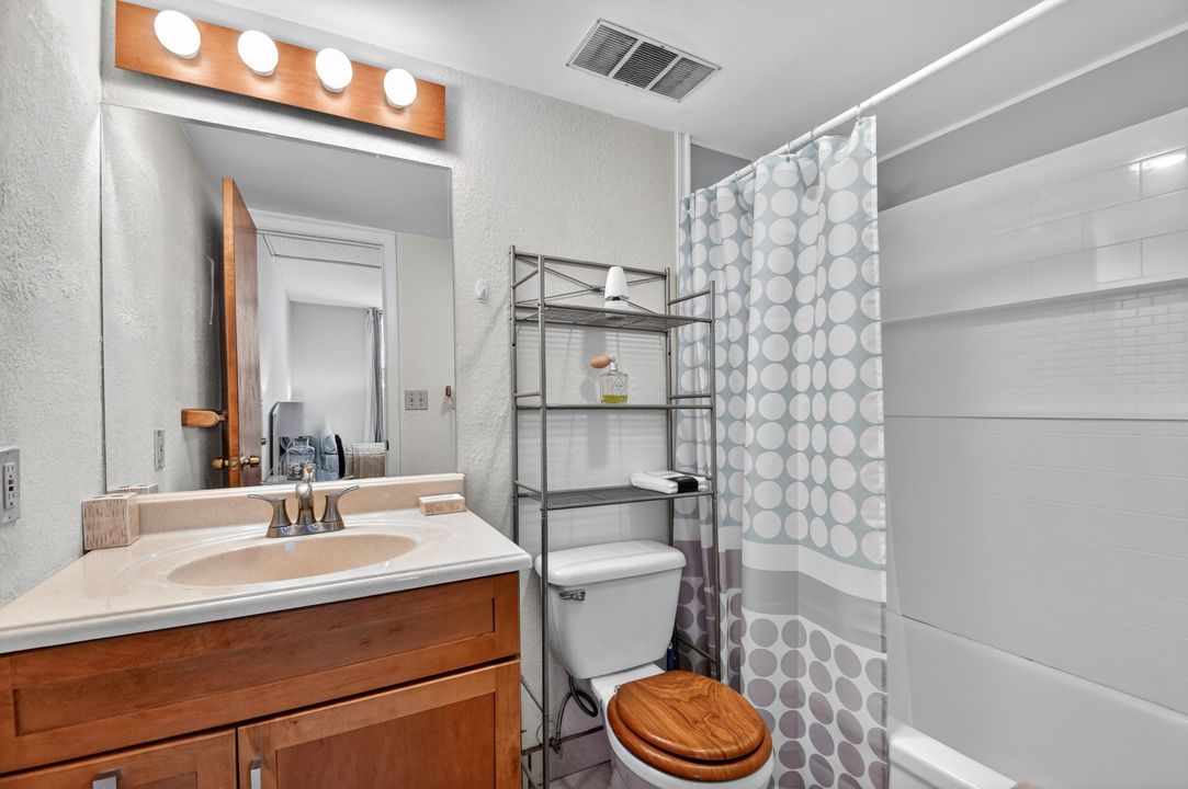 待售: $129,900 (1 贝兹, 1 浴室, 577 平方英尺)