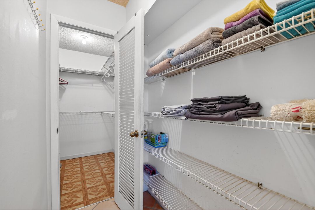 待售: $129,900 (1 贝兹, 1 浴室, 577 平方英尺)