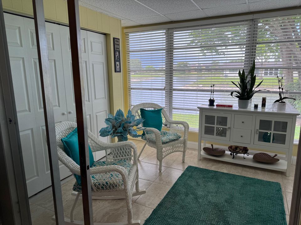 Под контрактом: $195,000 (2 спален, 2 ванн, 1323 Квадратных фут)