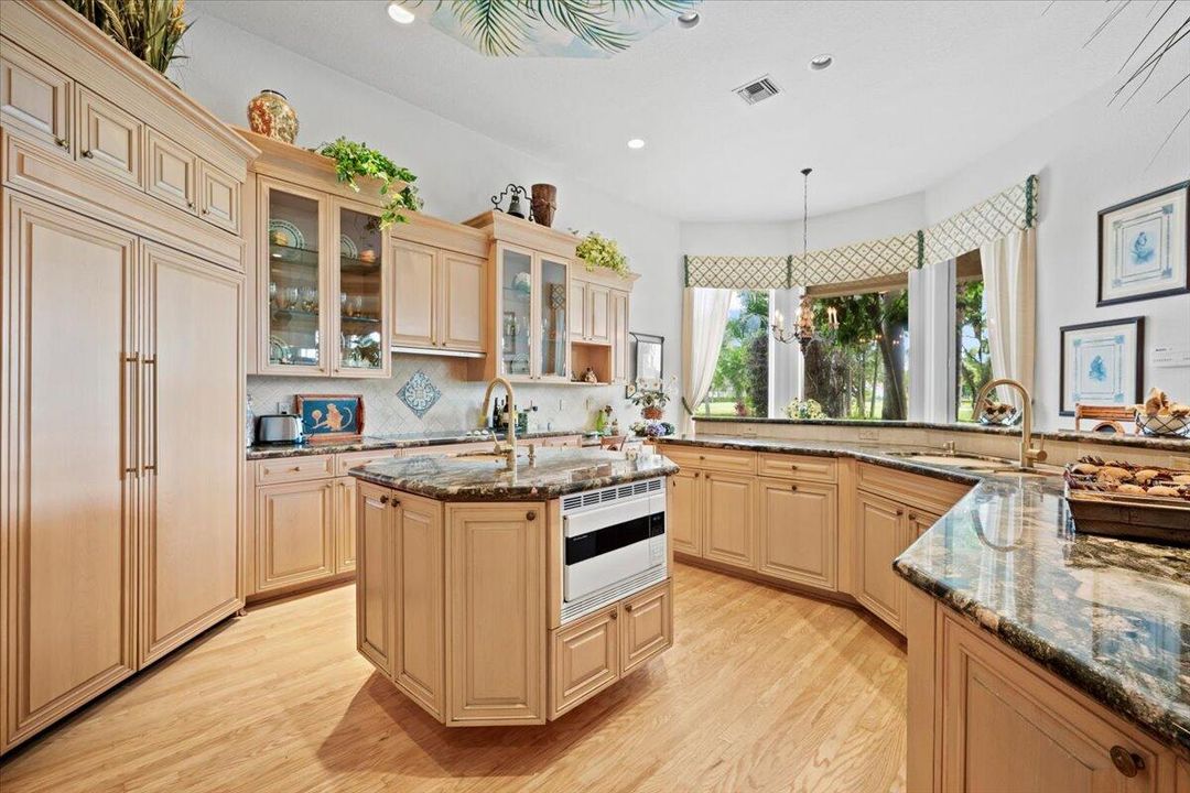 En Venta: $2,290,000 (3 camas, 4 baños, 4083 Pies cuadrados)