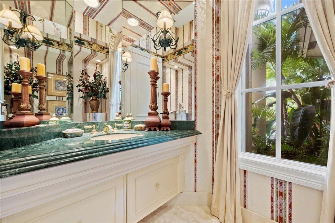 En Venta: $2,290,000 (3 camas, 4 baños, 4083 Pies cuadrados)