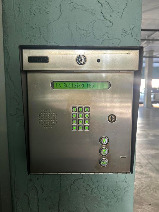 Activo con contrato: $5,200 (1 camas, 1 baños, 860 Pies cuadrados)