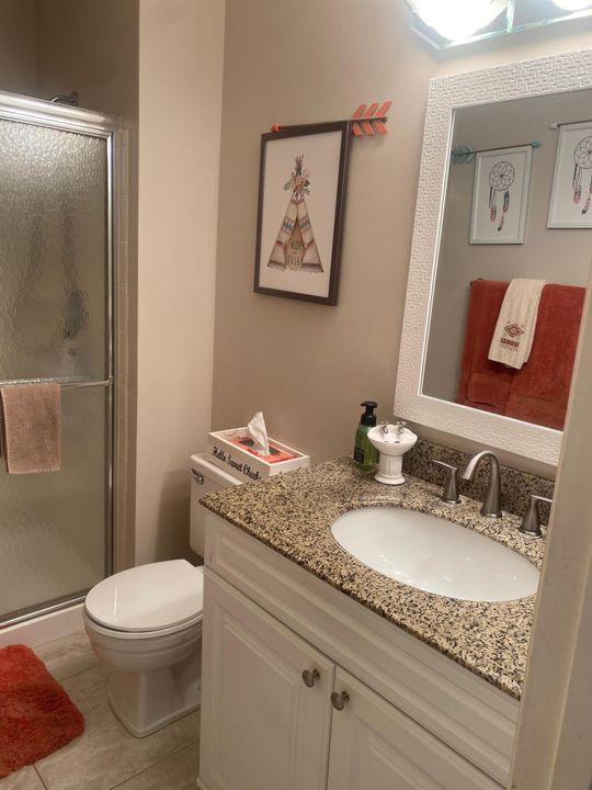 Под контрактом: $195,000 (2 спален, 2 ванн, 1323 Квадратных фут)