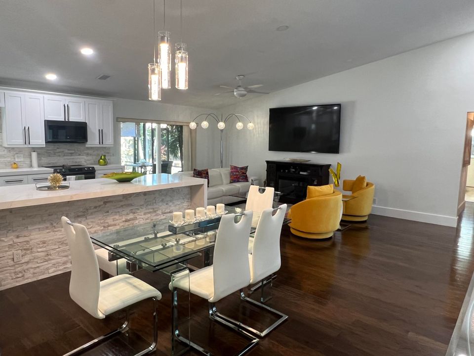 Active With Contract: $7,000 (3 beds, 2 baths, 1775 Square Feet)