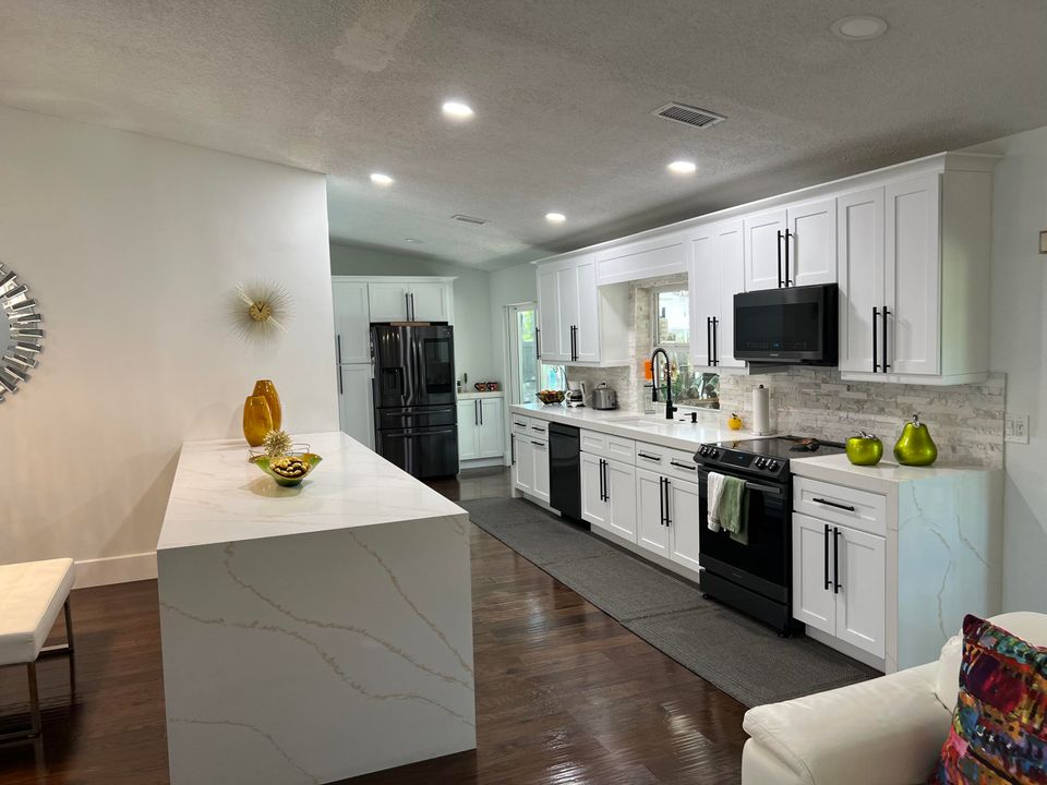 Active With Contract: $7,000 (3 beds, 2 baths, 1775 Square Feet)