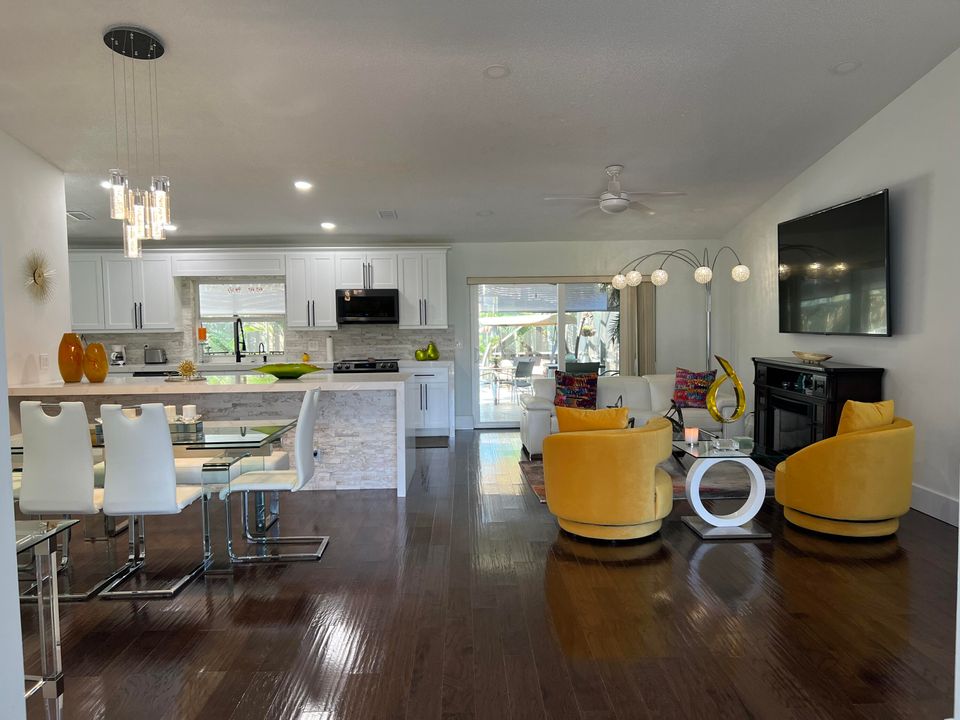 Active With Contract: $7,000 (3 beds, 2 baths, 1775 Square Feet)