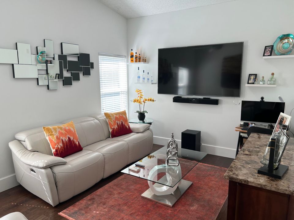 Active With Contract: $7,000 (3 beds, 2 baths, 1775 Square Feet)