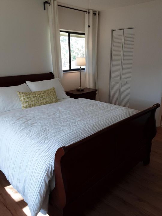 Activo con contrato: $2,350 (2 camas, 2 baños, 1035 Pies cuadrados)