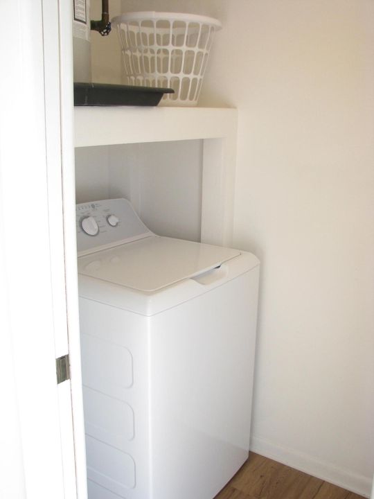 Activo con contrato: $2,350 (2 camas, 2 baños, 1035 Pies cuadrados)