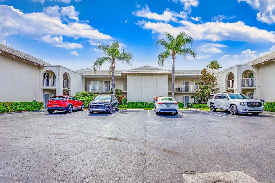 Active With Contract: $2,625 (2 beds, 2 baths, 1065 Square Feet)