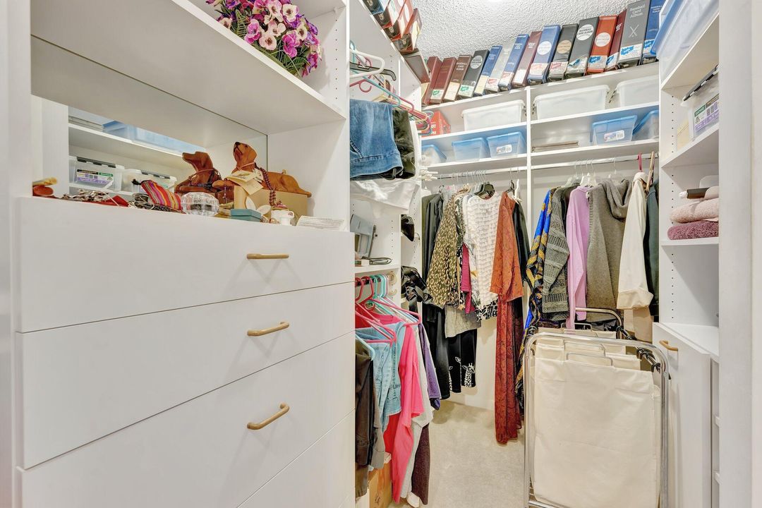 На продажу: $179,000 (2 спален, 2 ванн, 1350 Квадратных фут)