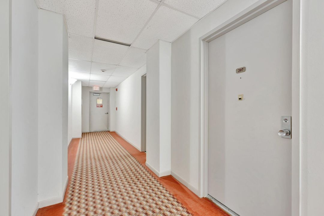 На продажу: $179,000 (2 спален, 2 ванн, 1350 Квадратных фут)