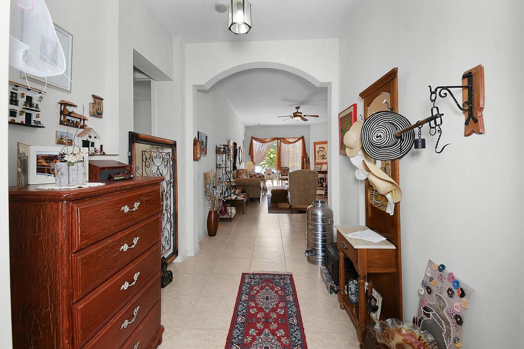 待售: $409,900 (3 贝兹, 2 浴室, 2090 平方英尺)