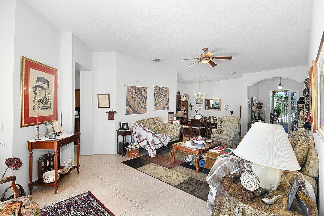 待售: $409,900 (3 贝兹, 2 浴室, 2090 平方英尺)