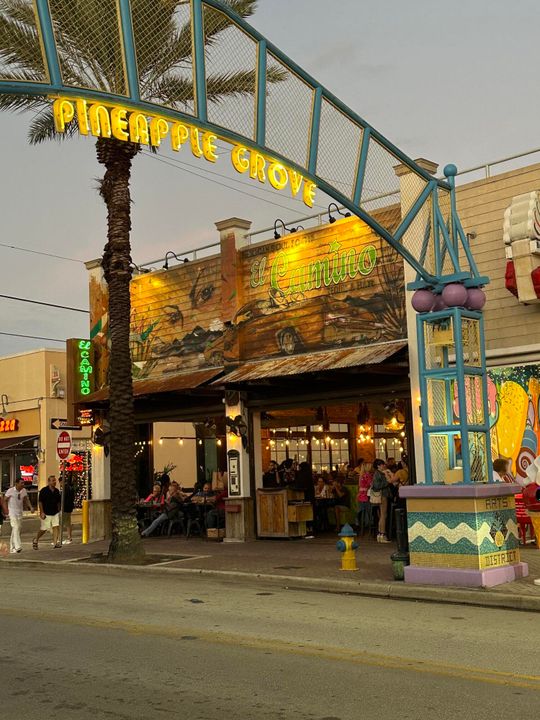 Activo con contrato: $5,200 (1 camas, 1 baños, 860 Pies cuadrados)