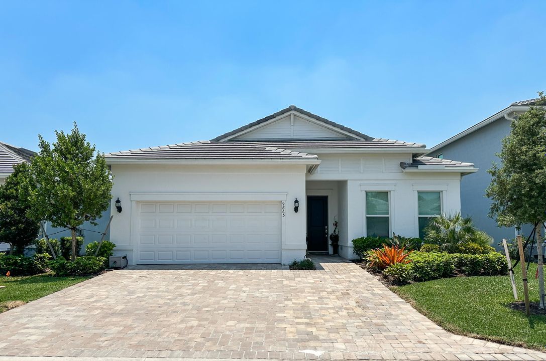 最近租的: $5,900 (3 贝兹, 2 浴室, 2054 平方英尺)