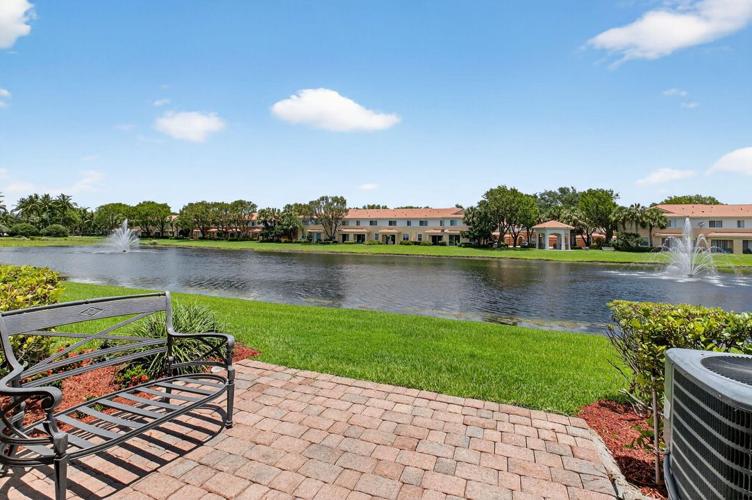 出租: $2,950 (3 贝兹, 3 浴室, 1560 平方英尺)