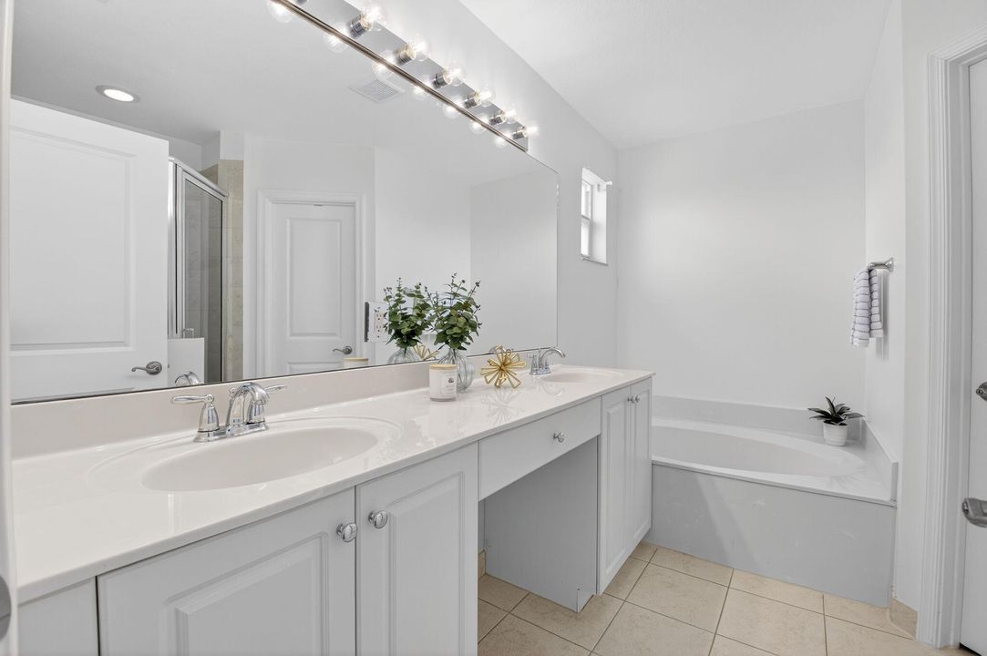 出租: $2,950 (3 贝兹, 3 浴室, 1560 平方英尺)