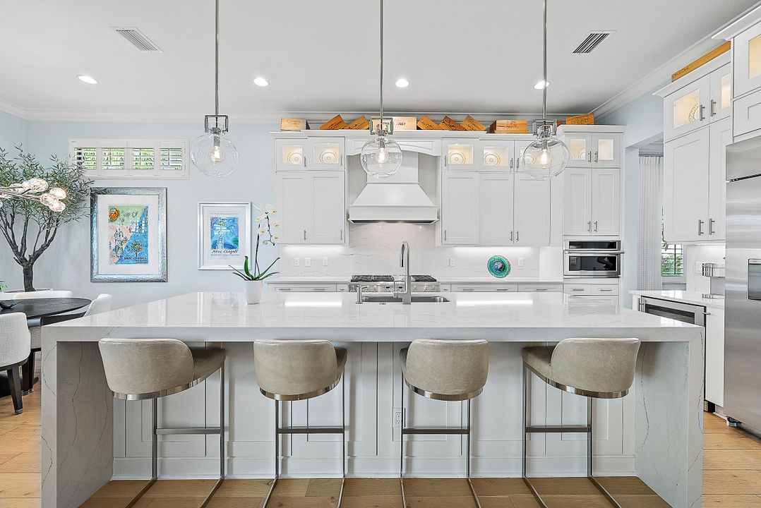 Active With Contract: $2,150,000 (4 beds, 5 baths, 3592 Square Feet)