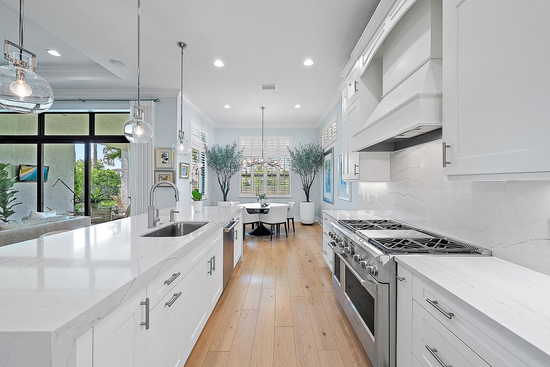 Active With Contract: $2,150,000 (4 beds, 5 baths, 3592 Square Feet)