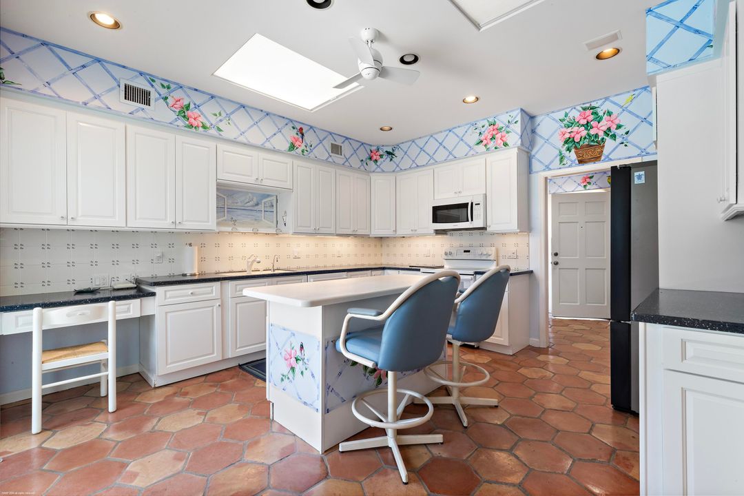 For Sale: $7,200,000 (5 beds, 5 baths, 4374 Square Feet)