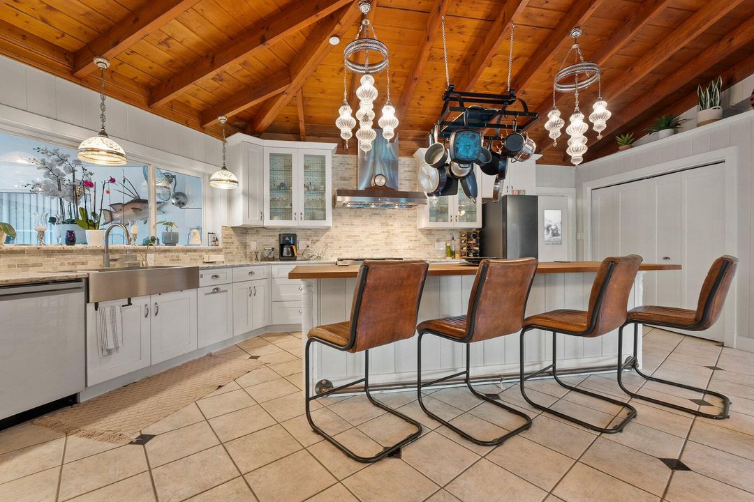 待售: $859,900 (3 贝兹, 3 浴室, 2199 平方英尺)