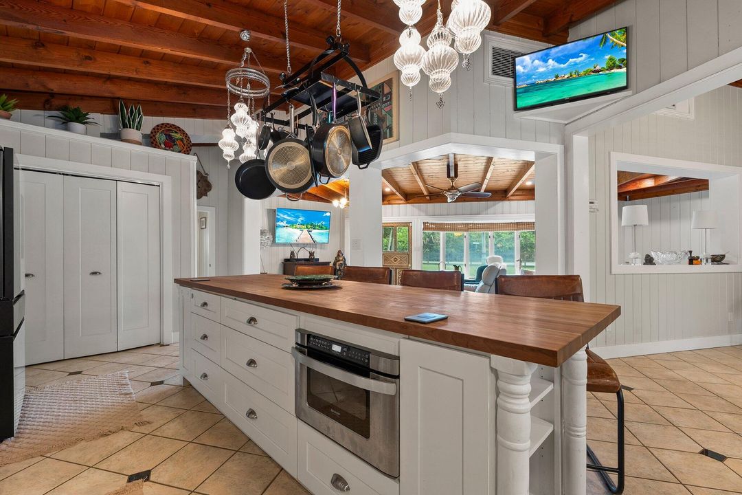 待售: $859,900 (3 贝兹, 3 浴室, 2199 平方英尺)