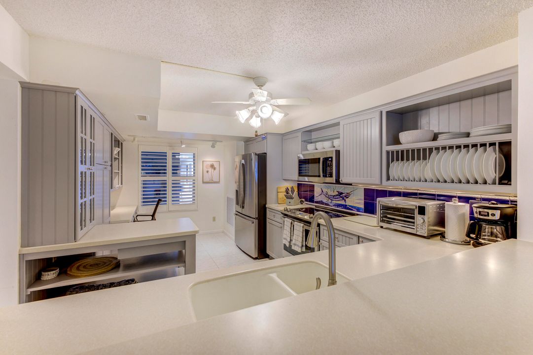 For Sale: $595,000 (2 beds, 2 baths, 1436 Square Feet)