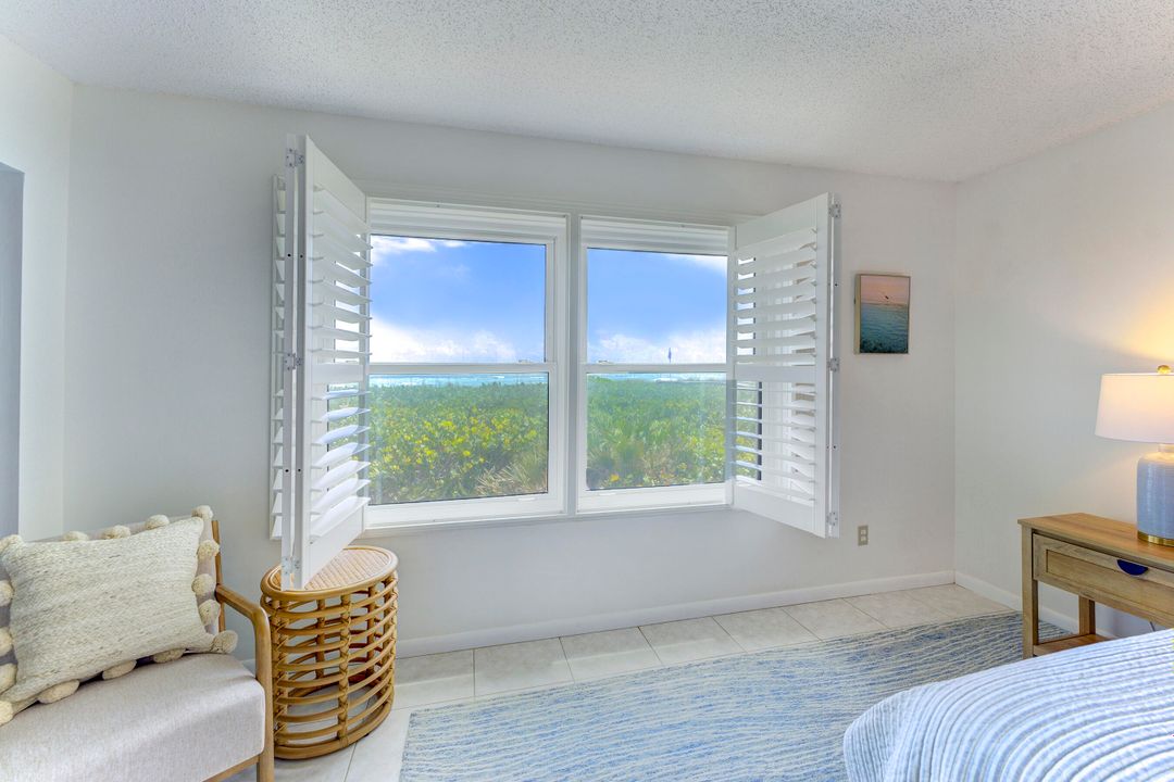 For Sale: $595,000 (2 beds, 2 baths, 1436 Square Feet)