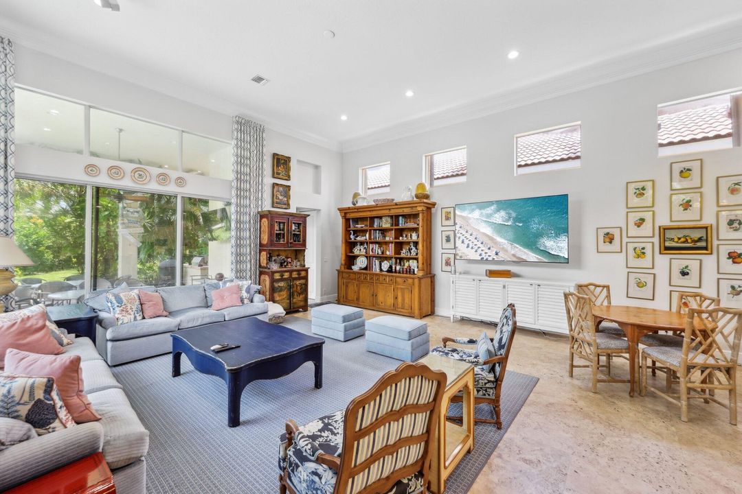 For Sale: $3,250,000 (6 beds, 7 baths, 4805 Square Feet)