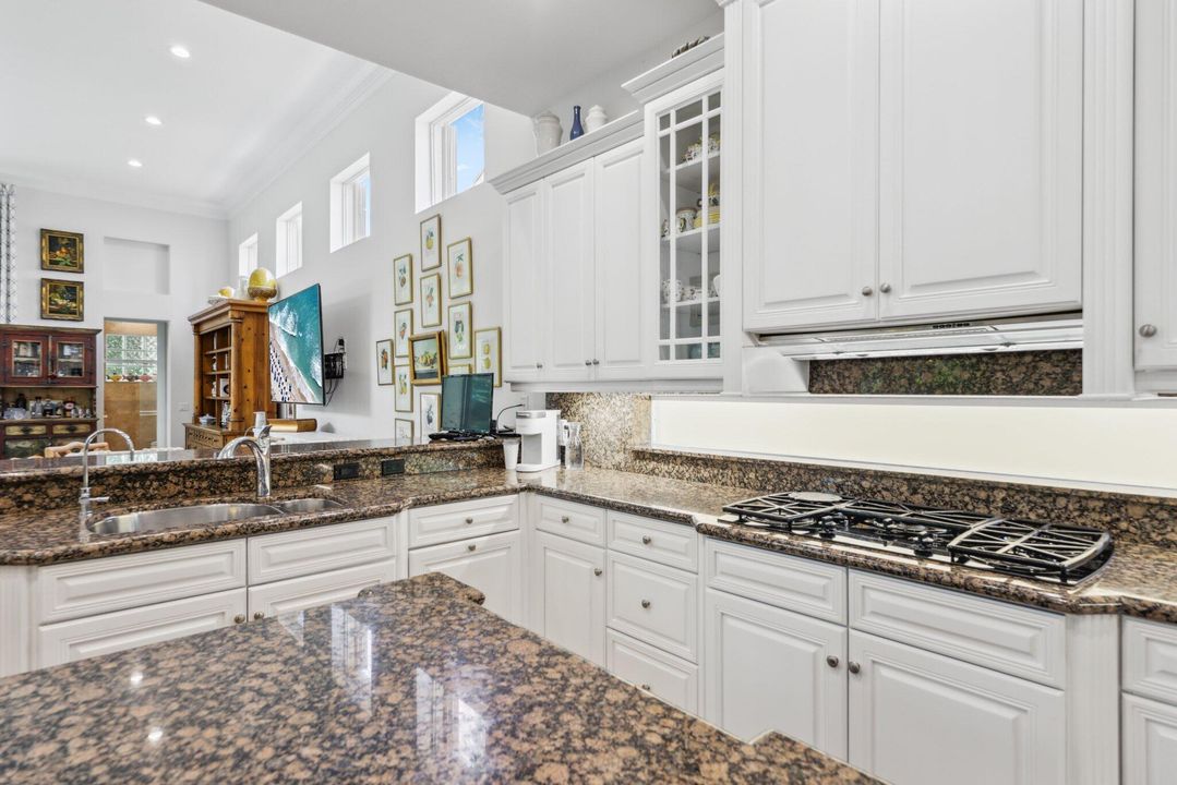 For Sale: $3,250,000 (6 beds, 7 baths, 4805 Square Feet)