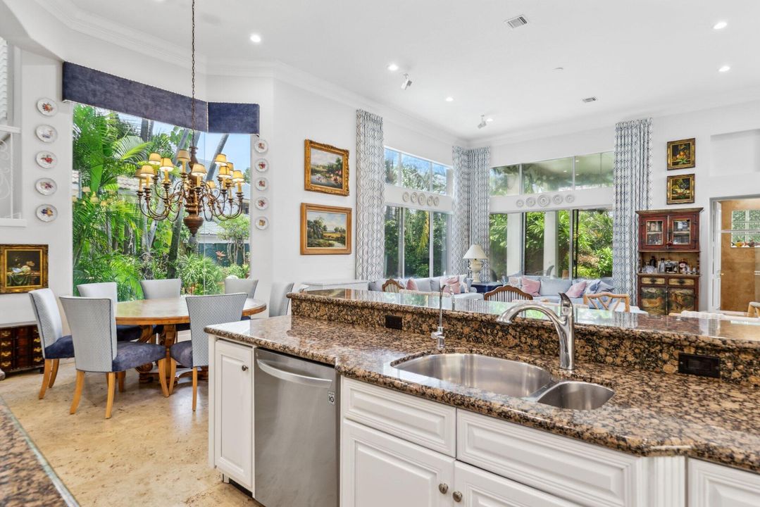 For Sale: $3,250,000 (6 beds, 7 baths, 4805 Square Feet)