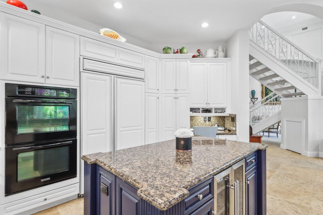 For Sale: $3,250,000 (6 beds, 7 baths, 4805 Square Feet)