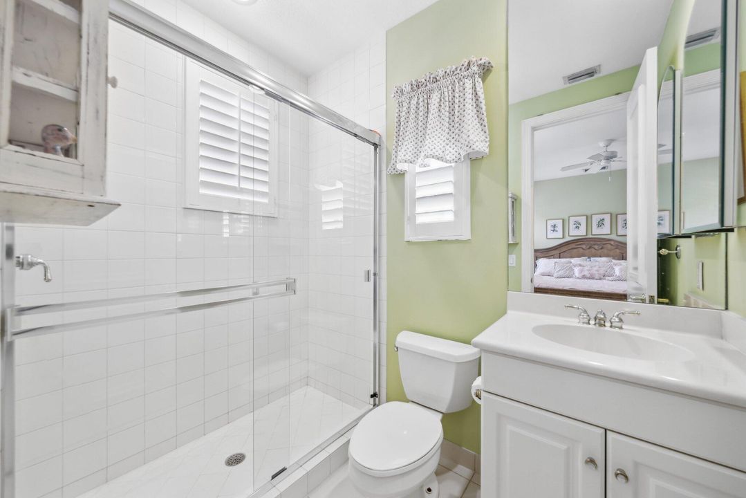 For Sale: $3,250,000 (6 beds, 7 baths, 4805 Square Feet)