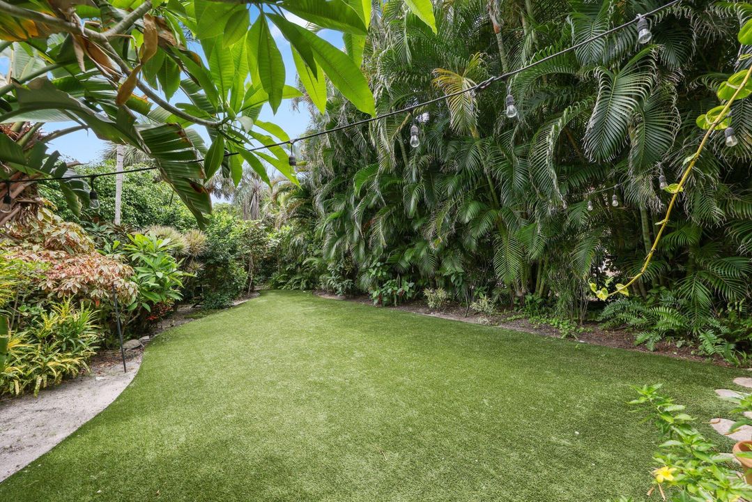 For Sale: $3,250,000 (6 beds, 7 baths, 4805 Square Feet)