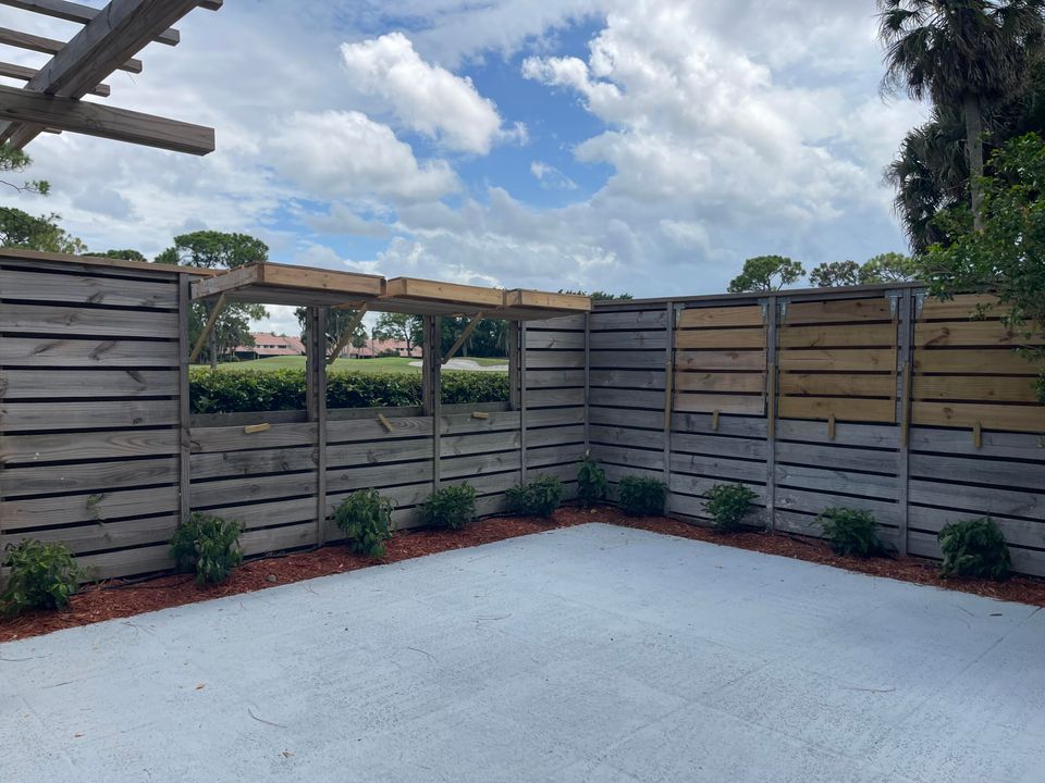 Active With Contract: $3,400 (2 beds, 2 baths, 1488 Square Feet)