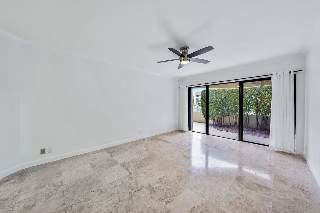 В аренду: $6,000 (4 спален, 3 ванн, 2580 Квадратных фут)