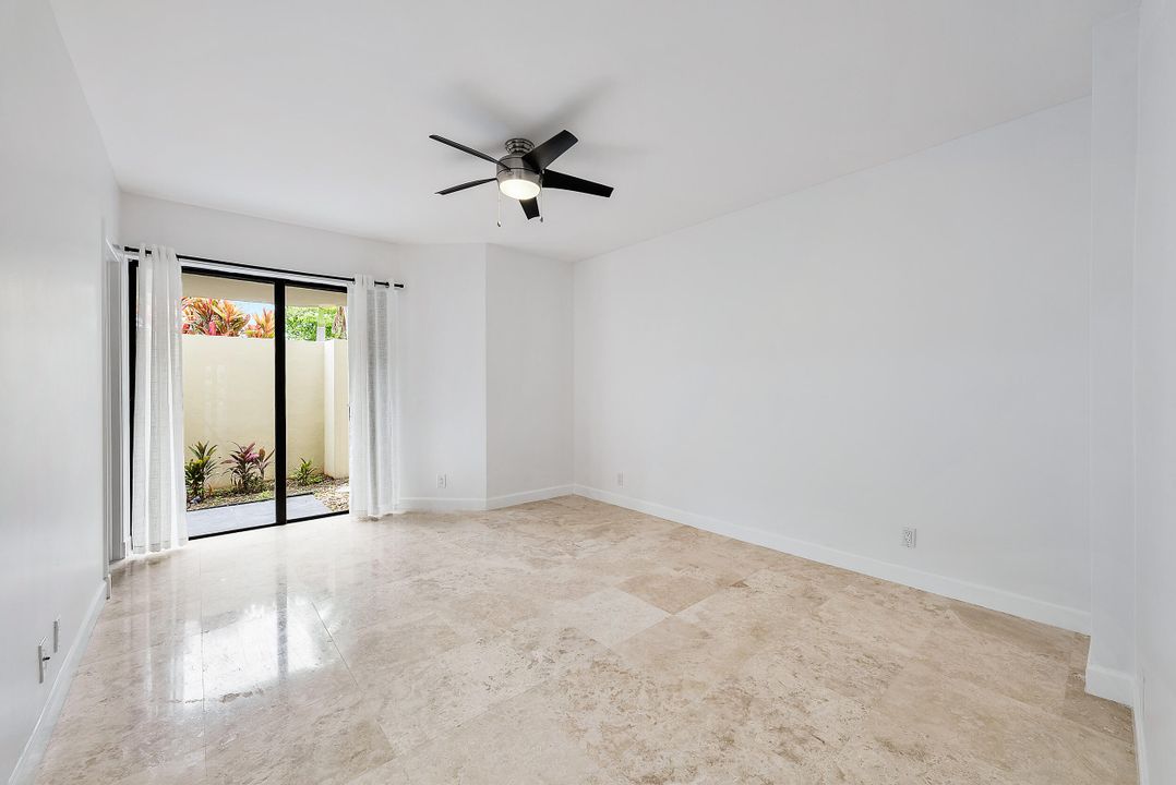 В аренду: $6,000 (4 спален, 3 ванн, 2580 Квадратных фут)