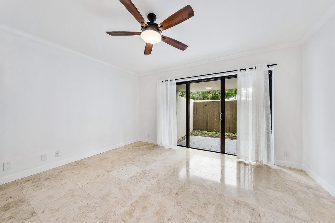 В аренду: $6,000 (4 спален, 3 ванн, 2580 Квадратных фут)