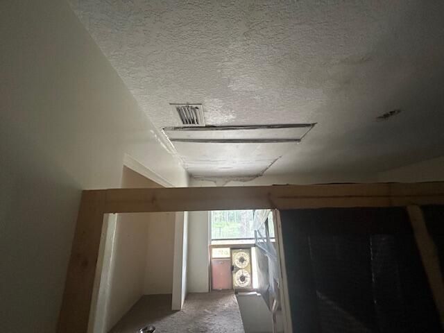 Под контрактом: $997,500 (3 спален, 3 ванн, 2796 Квадратных фут)