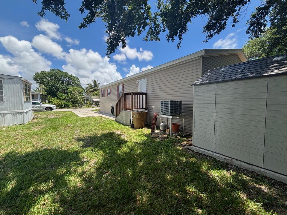 待售: $99,000 (3 贝兹, 2 浴室, 1323 平方英尺)