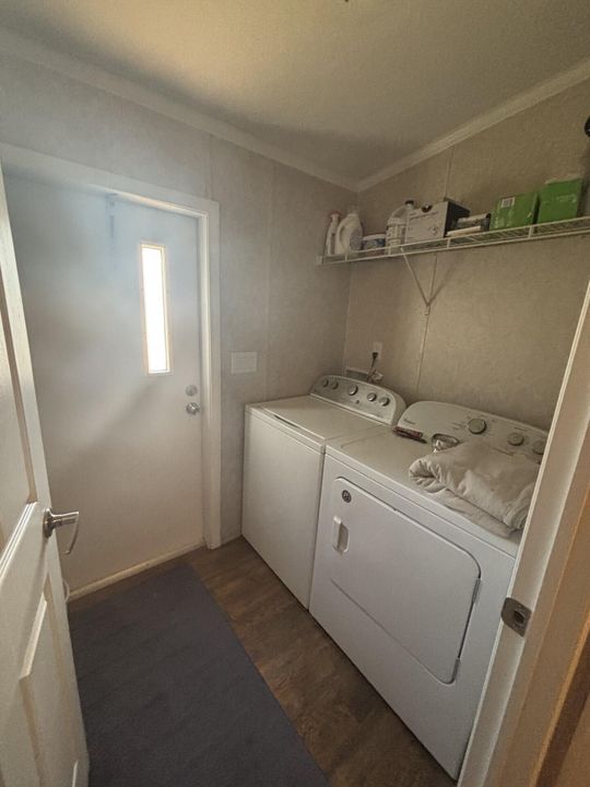 待售: $99,000 (3 贝兹, 2 浴室, 1323 平方英尺)