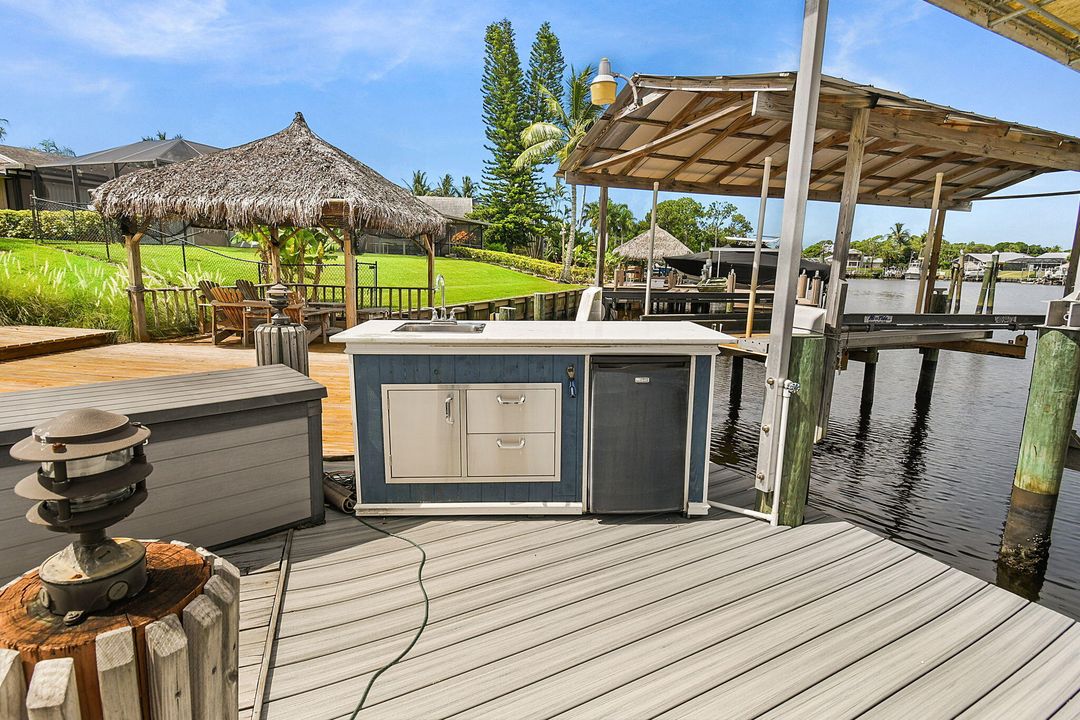 待售: $1,250,000 (4 贝兹, 2 浴室, 3037 平方英尺)